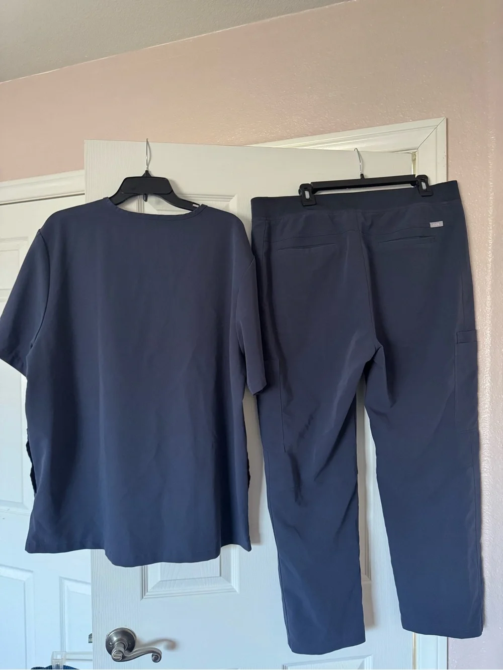 FIGS Men’s XXL Technical Collection Charcoal Gray Scrub Set Straight Leg